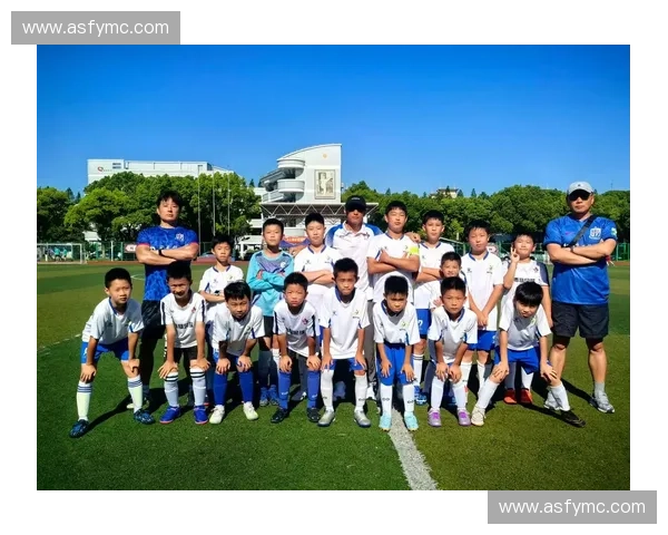 饶业余足球联赛：激烈角逐展现激情与实力，推动地方足球发展与社区互动